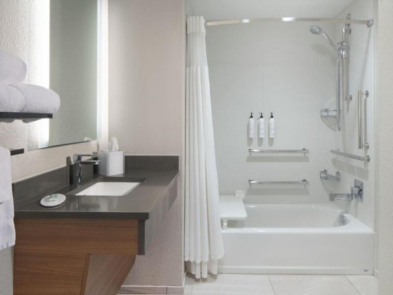 Fairfield Inn & Suites by Marriott Charleston image