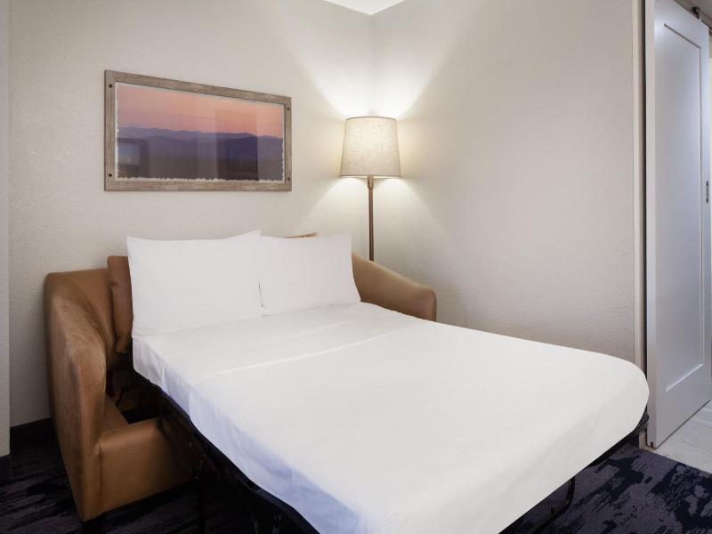 Fairfield Inn & Suites by Marriott Charleston image