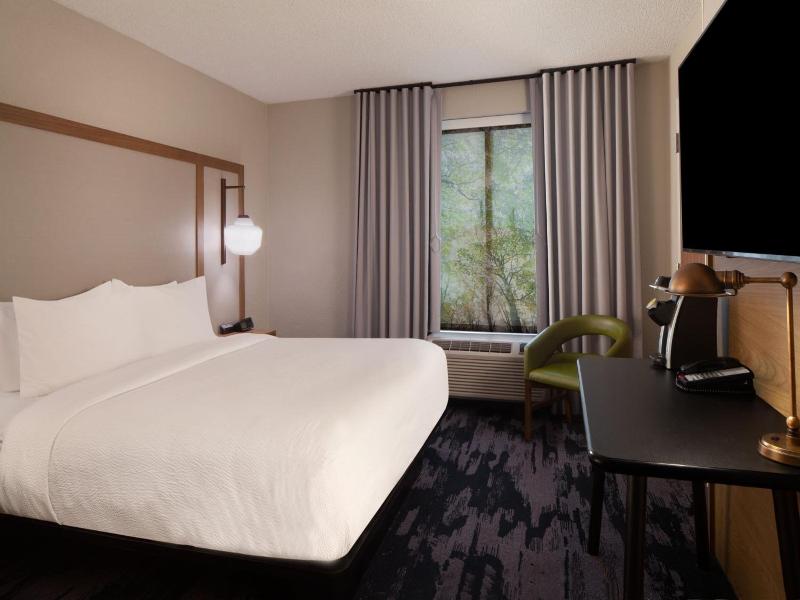 Fairfield Inn & Suites by Marriott Charleston image