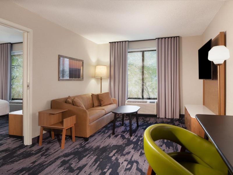 Fairfield Inn & Suites by Marriott Charleston image