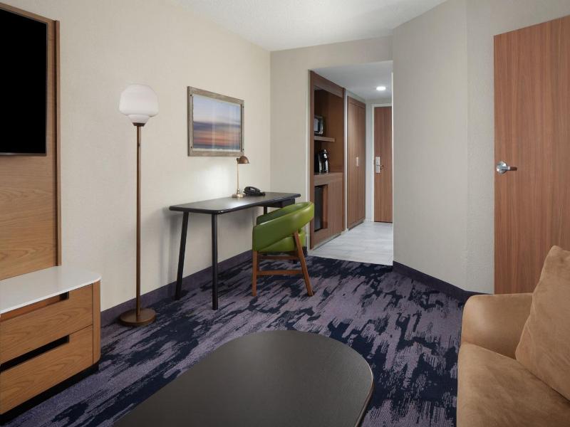 Fairfield Inn & Suites by Marriott Charleston image