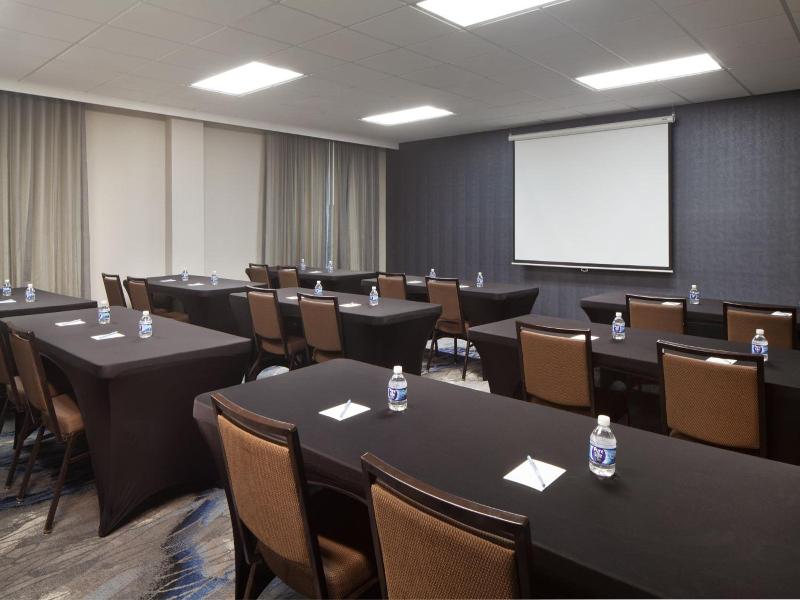 Fairfield Inn & Suites by Marriott Charleston image