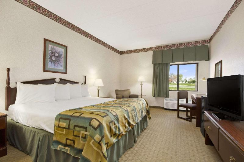 Baymont by Wyndham Corbin image