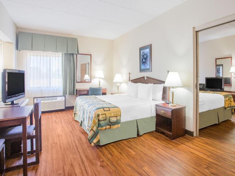 Baymont by Wyndham Corbin image