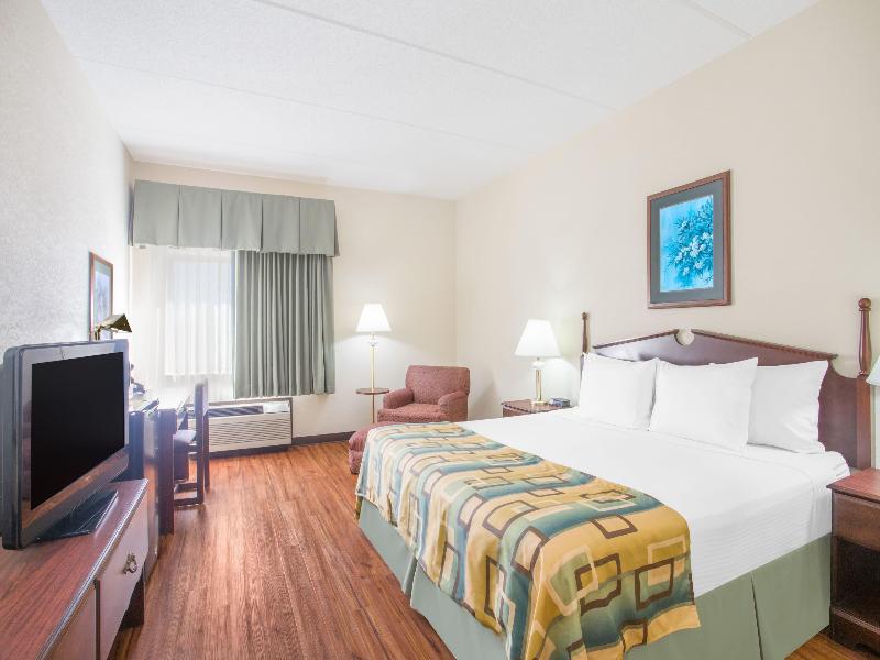 Baymont by Wyndham Corbin image