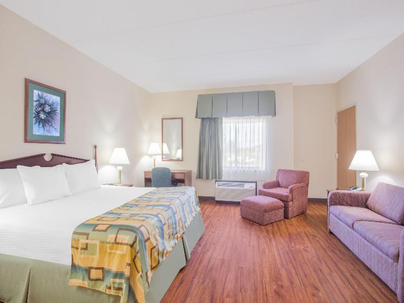 Baymont by Wyndham Corbin image
