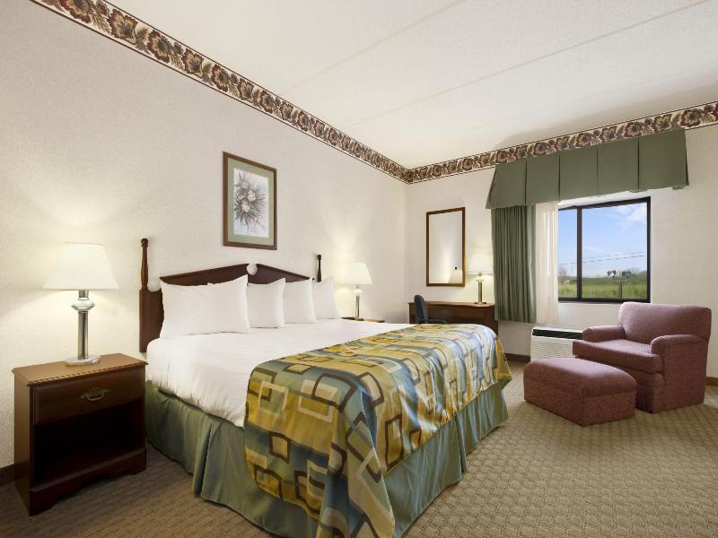 Baymont by Wyndham Corbin image