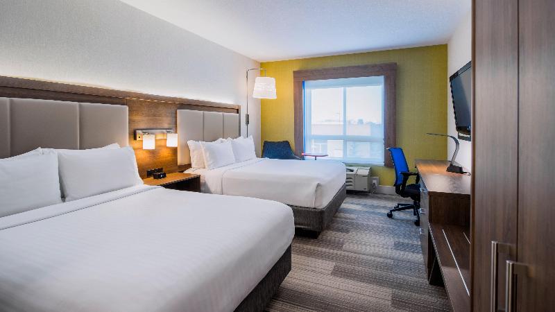 Holiday Inn Express and Suites Airdrie-Calgary Nor photo 11