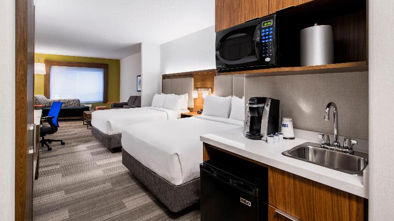 Holiday Inn Express and Suites Airdrie-Calgary Nor photo 21