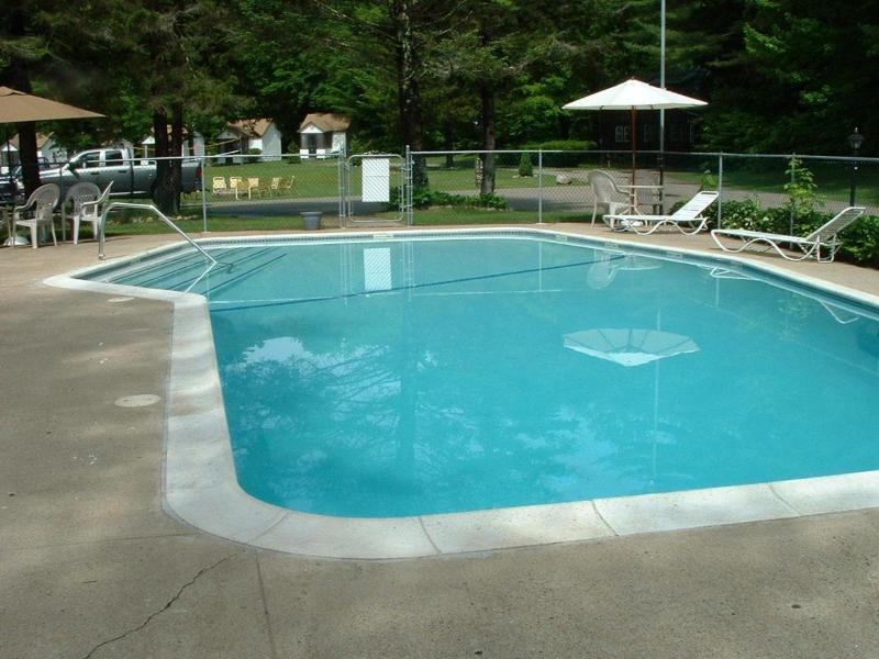 Profile Motel & Cottages image