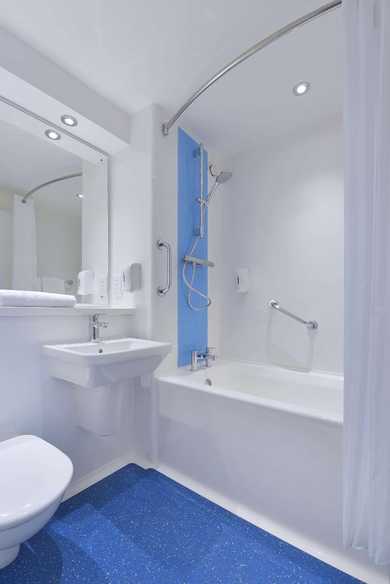 Travelodge Cambridge Central image