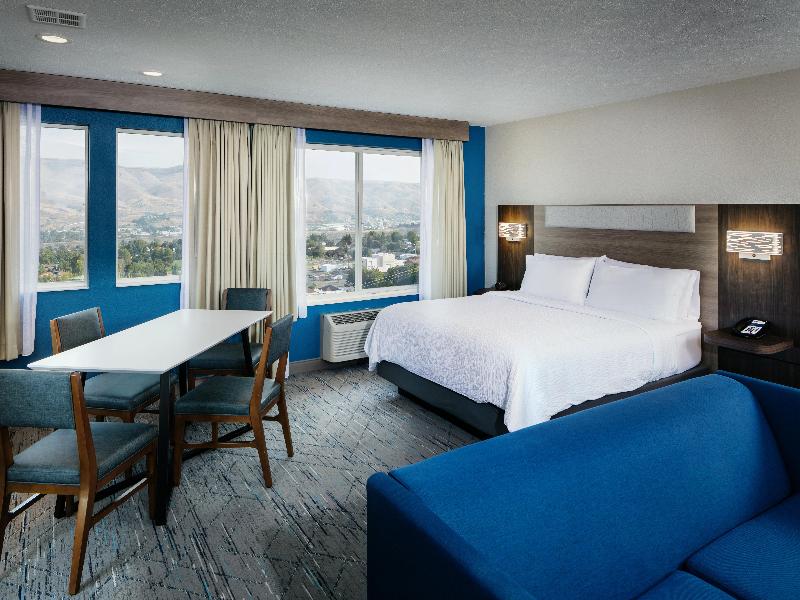 1 King Suite Balcony