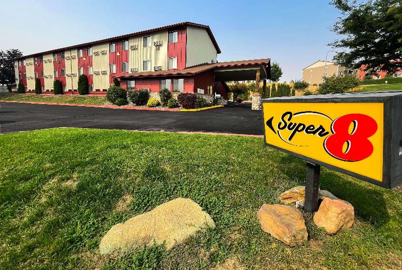 Super 8 by Wyndham Moscow image