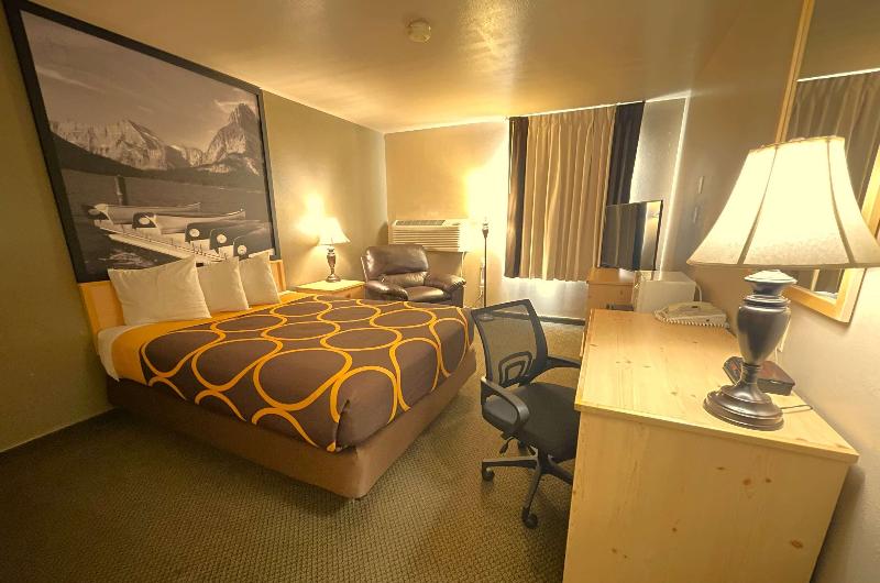 Super 8 by Wyndham Moscow image
