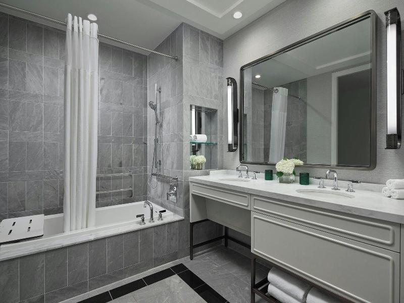 Ritz-Carlton Charlotte image
