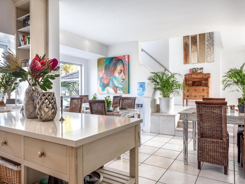5 Options - Guest House image