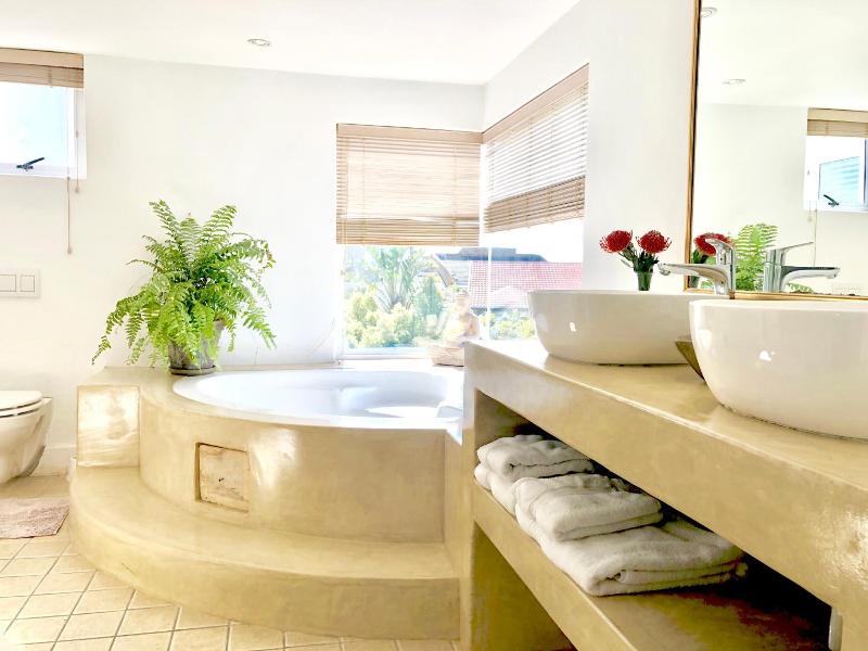 5 Options - Guest House image