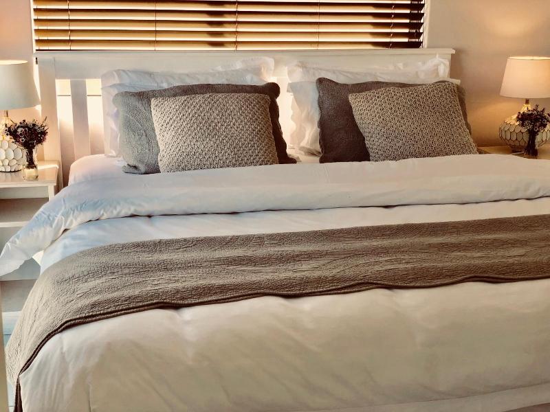 5 Options - Guest House image