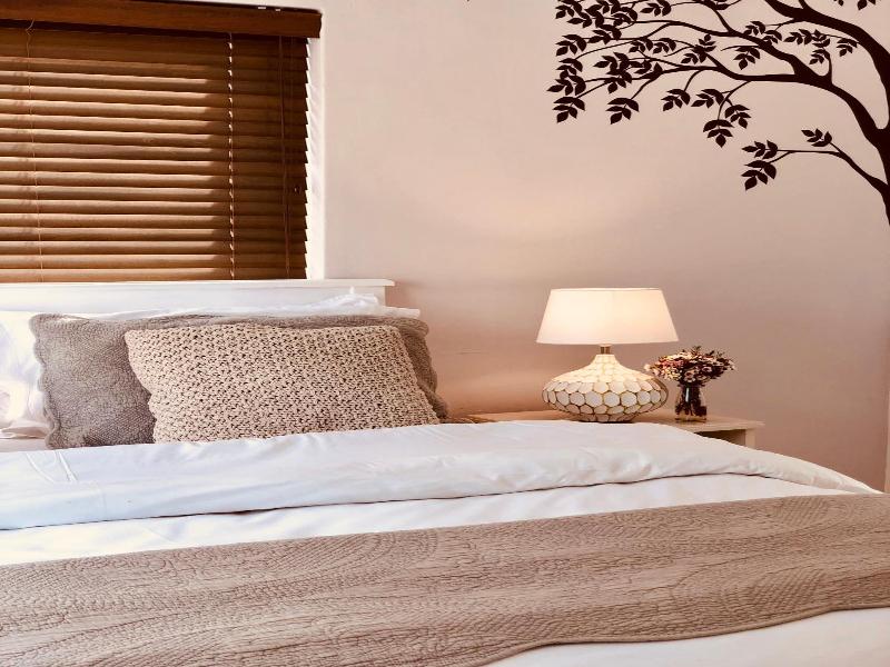 5 Options - Guest House image
