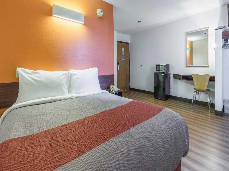 Motel 6 Streetsboro, Oh GA image