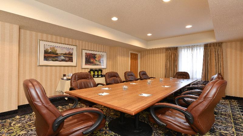 Staybridge Suites Calgary Airport Staybridge Suites Calgary Airport