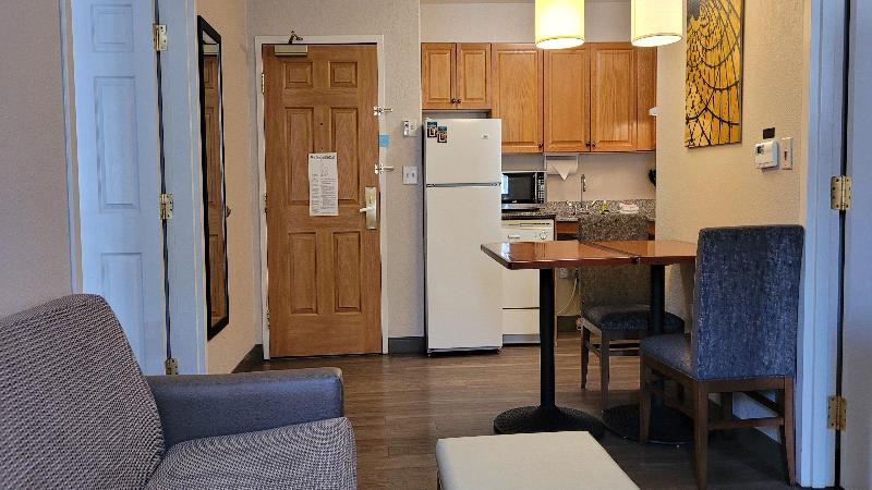 Staybridge Suites Calgary Airport Staybridge Suites Calgary Airport