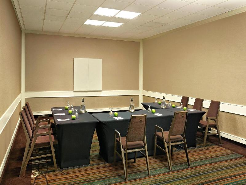 Sheraton Cavalier Calgary image