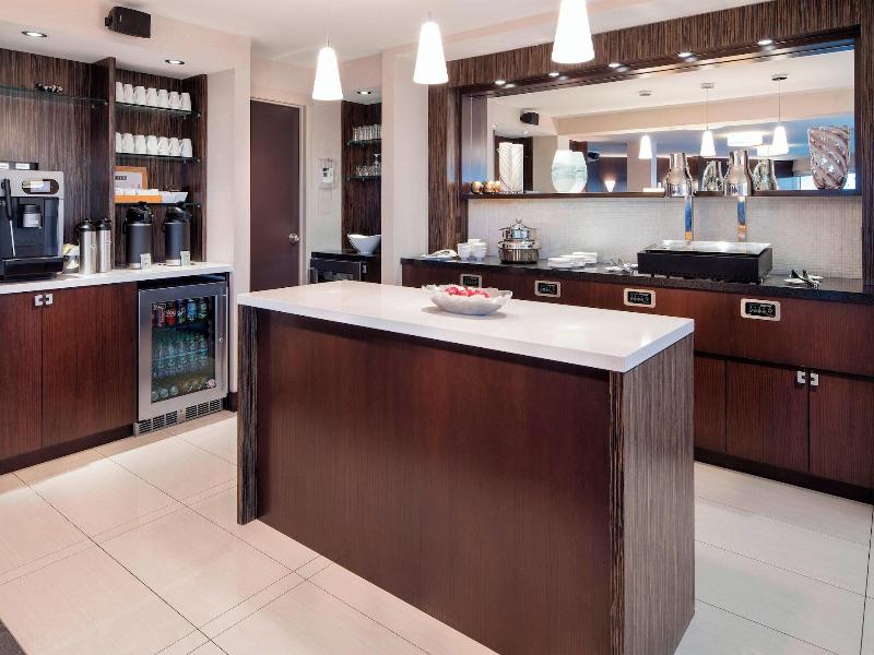 Sheraton Cavalier Calgary image