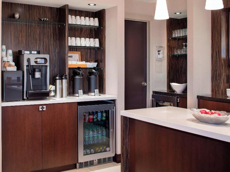 Sheraton Cavalier Calgary image