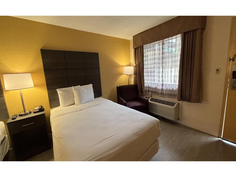 Studio 6 Suites Charlotte, Nc-Northlake image