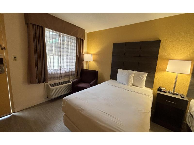 Studio 6 Suites Charlotte, Nc-Northlake image