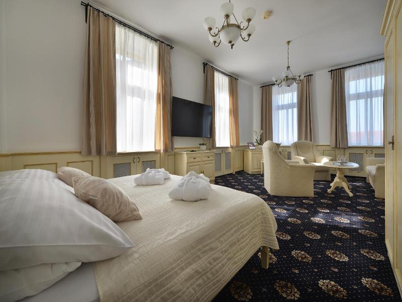 Hotel Podhrad image
