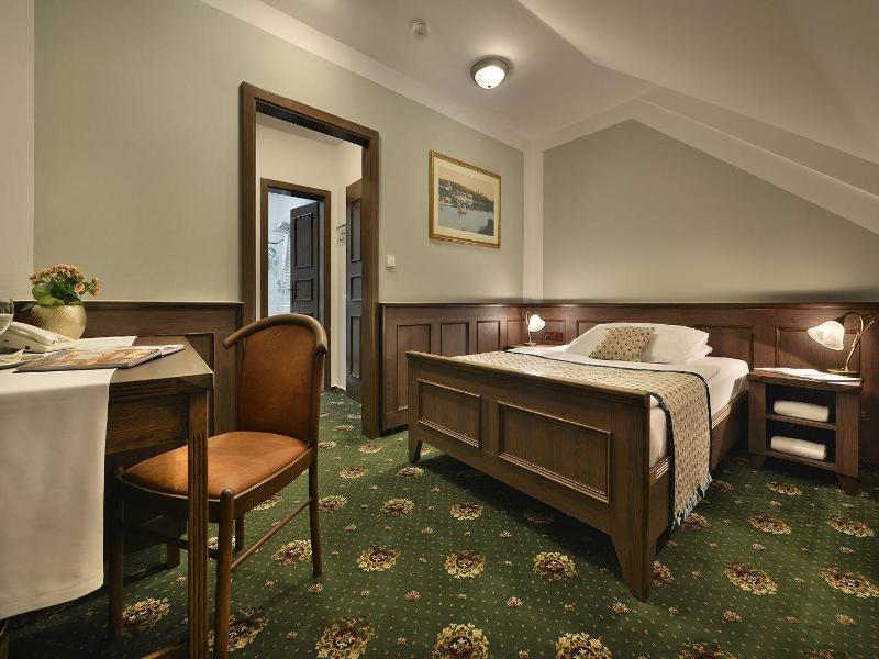 Hotel Podhrad image
