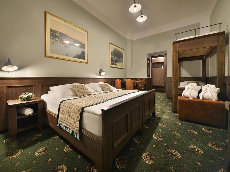 Hotel Podhrad image