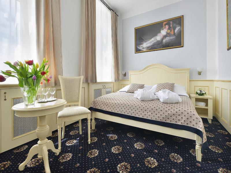 Hotel Podhrad image