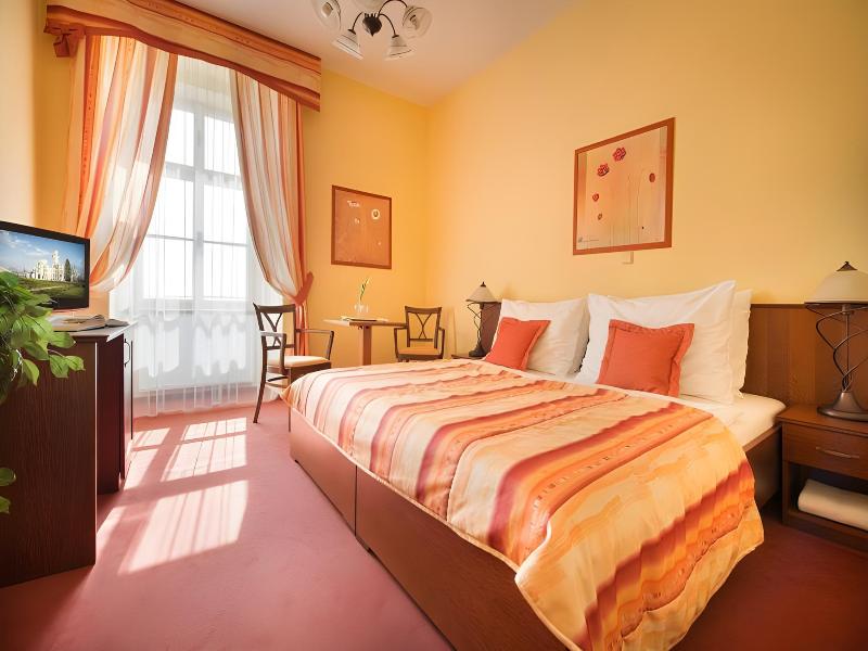 Hotel Podhrad image
