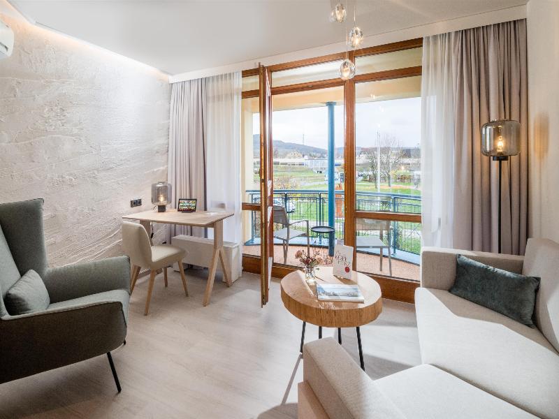 BEST WESTERN PLUS Kurhotel an der Obermaintherme image