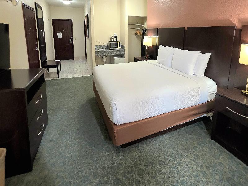 Ramada by Wyndham South Waco image