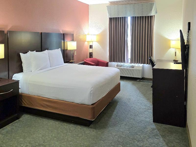Ramada by Wyndham South Waco image