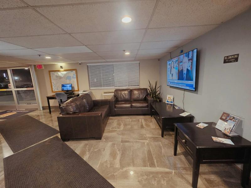 Super 8 by Wyndham Henderson North East Denver image