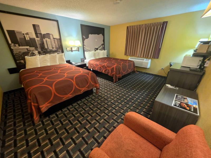 Super 8 by Wyndham Henderson North East Denver image