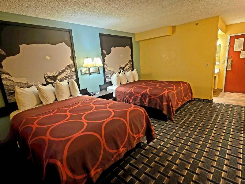 Super 8 by Wyndham Henderson North East Denver image