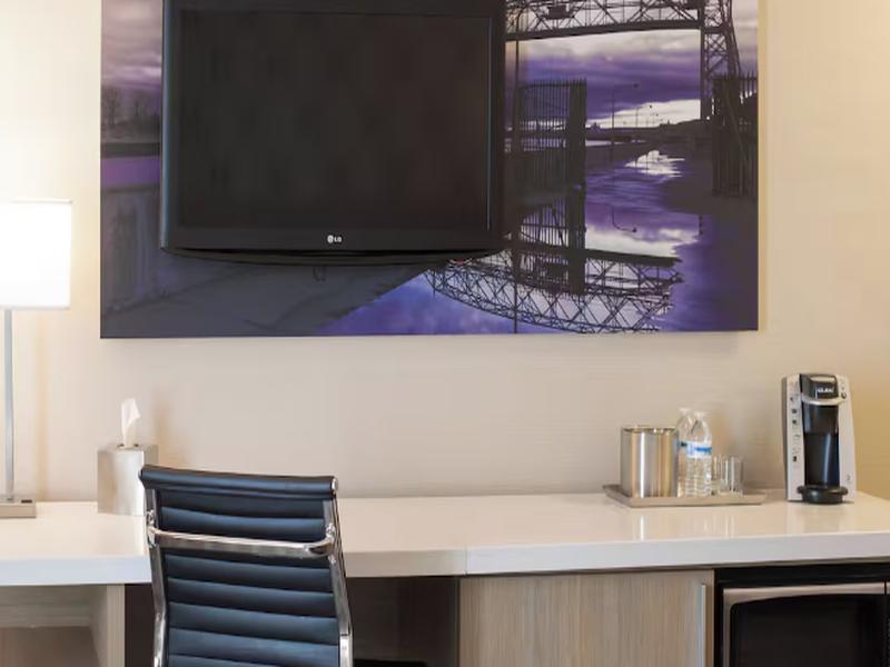 Radisson Hotel Duluth-Harborview image