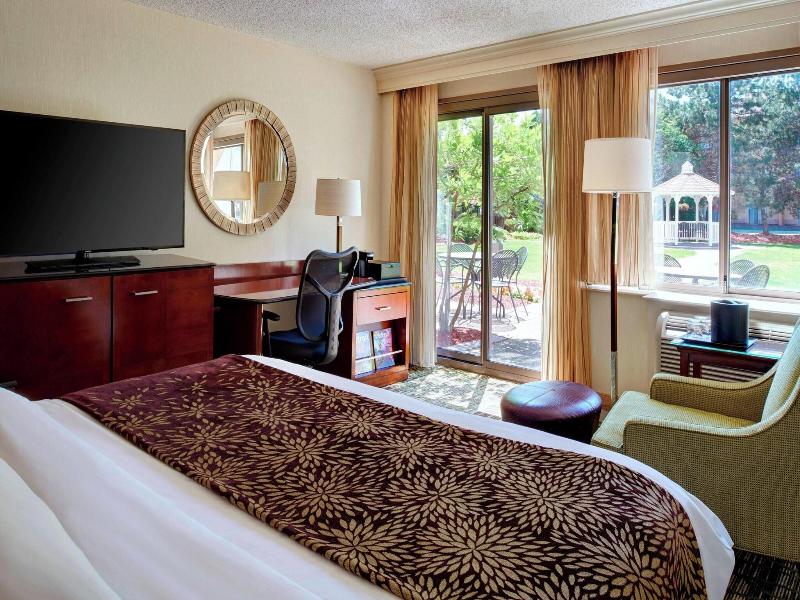 Detroit Marriott Livonia image