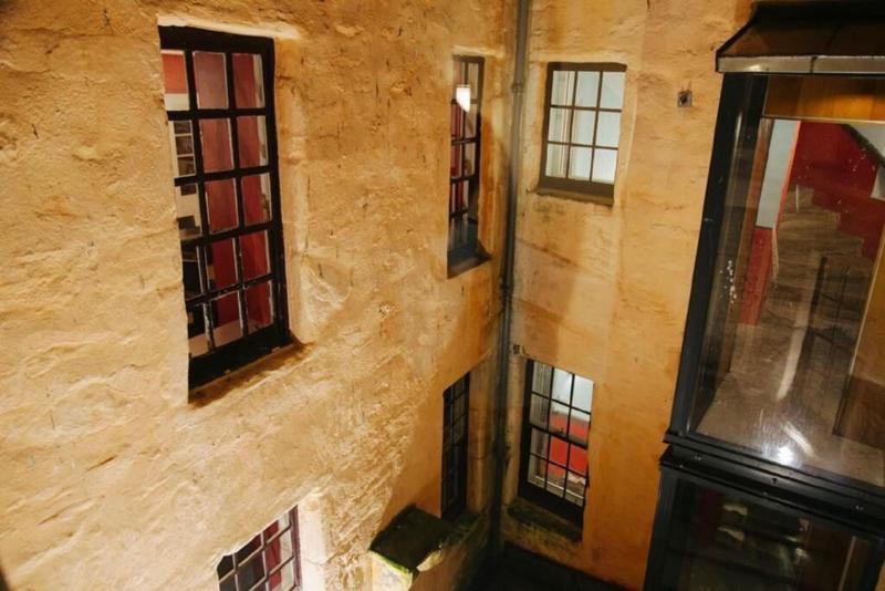 Dundee Backpackers image
