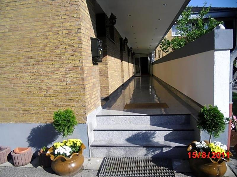 Central Ratingen image