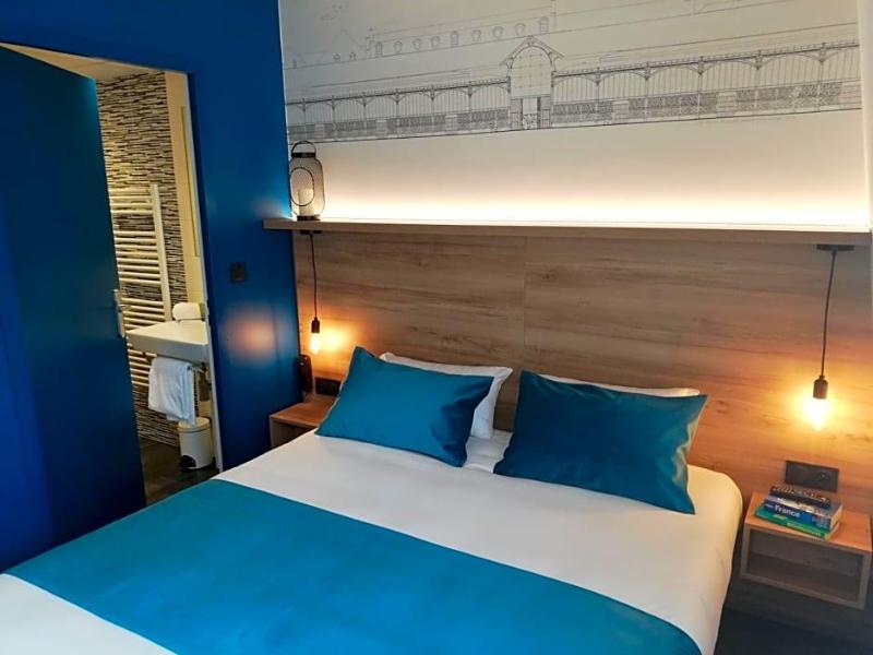 Hotel des Halles image