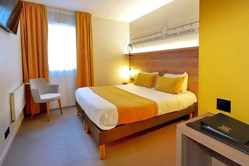 Hotel des Halles image