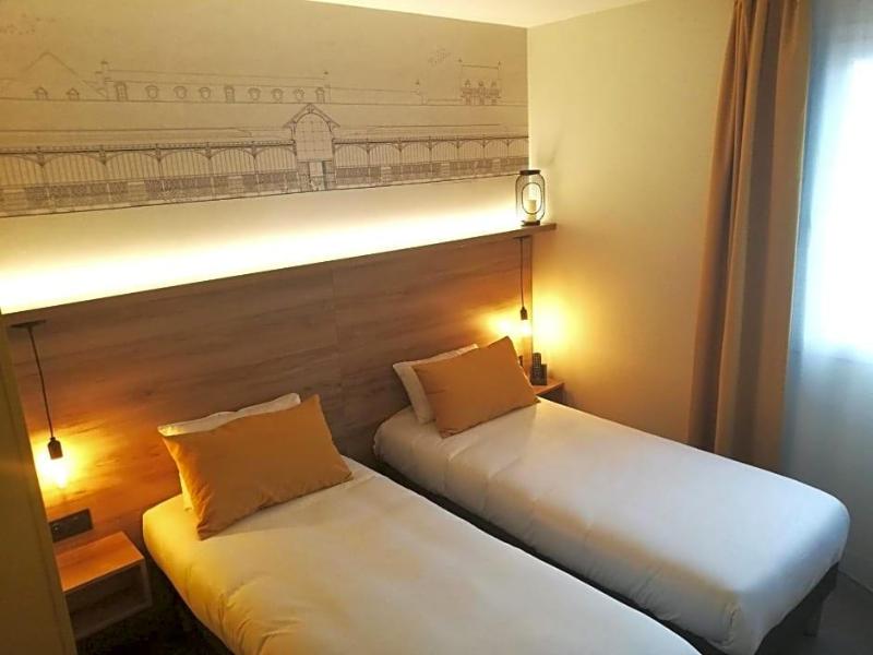 Hotel des Halles image