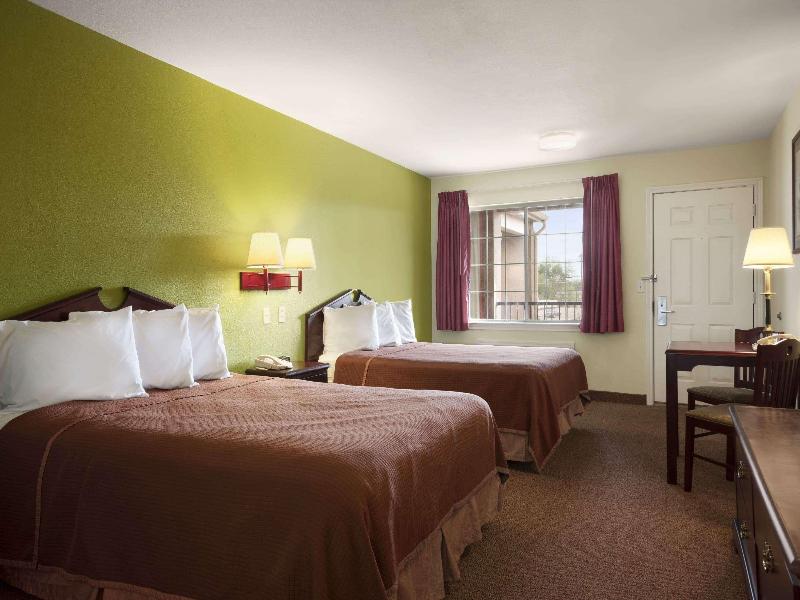 Howard Johnson by Wyndham Grand Prairie Lone Star image
